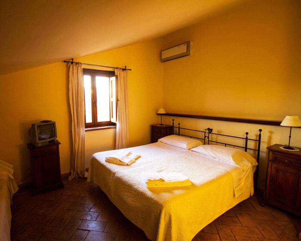 Agriturismo Il Casale Degli Amici 노르시아 외부 사진