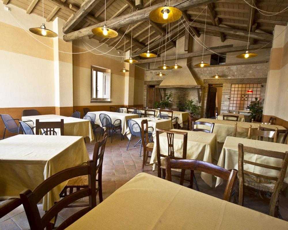Agriturismo Il Casale Degli Amici 노르시아 외부 사진