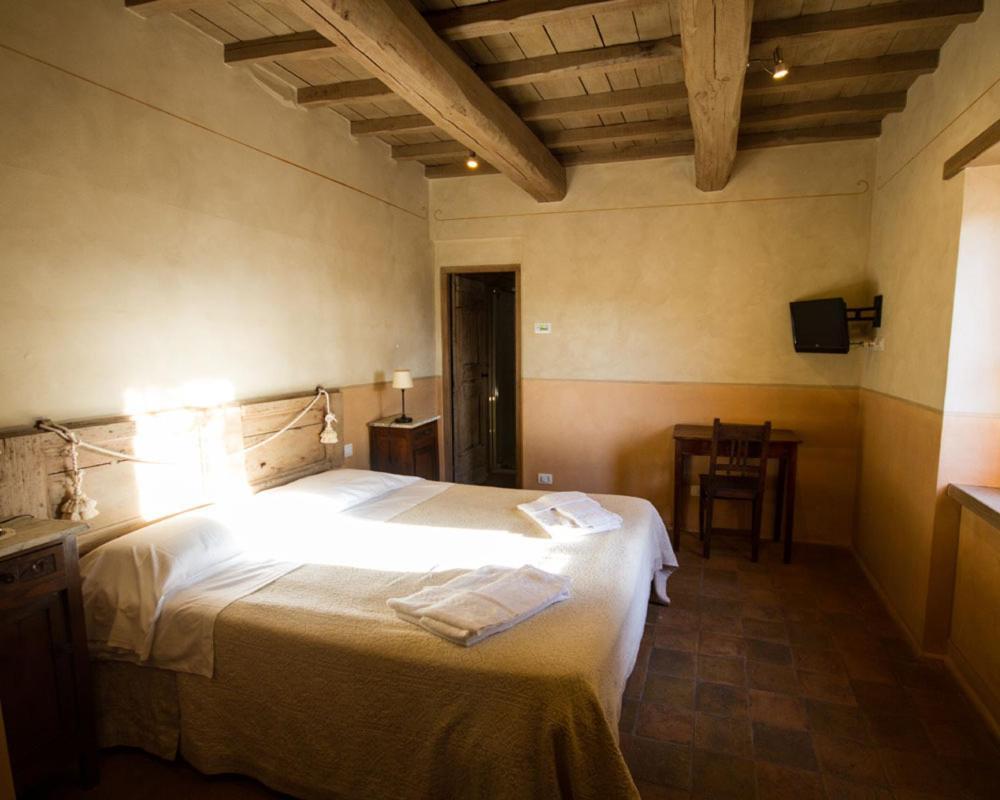 Agriturismo Il Casale Degli Amici 노르시아 외부 사진
