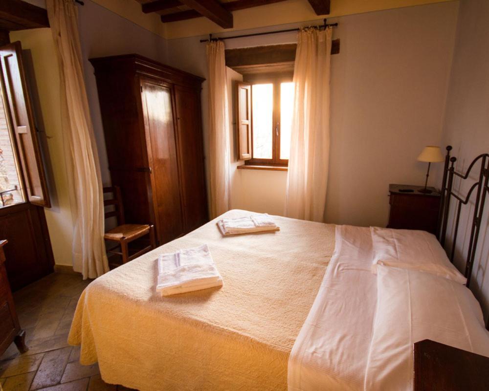 Agriturismo Il Casale Degli Amici 노르시아 외부 사진