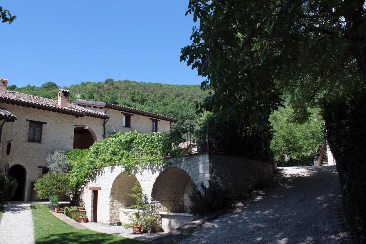 Agriturismo Il Casale Degli Amici 노르시아 외부 사진